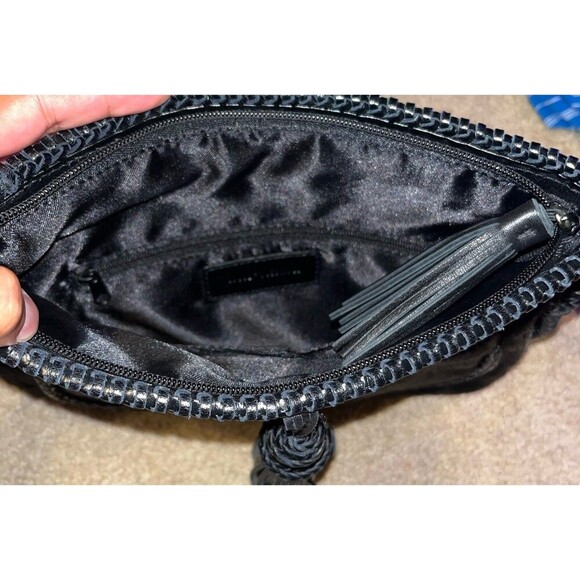 Francesco Biasia Black Italian Leather Clutch/ Wristlet Purse with Fur / Pockets - Picture 4 of 10